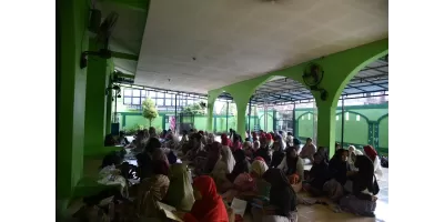 Kegiatan Pembentukan Karakter (Tadarus, Sholat Dhuha, Sholat Wajib Berjamaah)